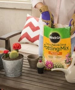 Miracle-Gro Soil & Soil Amendments 8-Quart Potting Soil Mix 12 Miracle-Gro Soil & Soil Amendments 8-Quart Potting Soil Mix -Landscaping Online Outlet 05444614