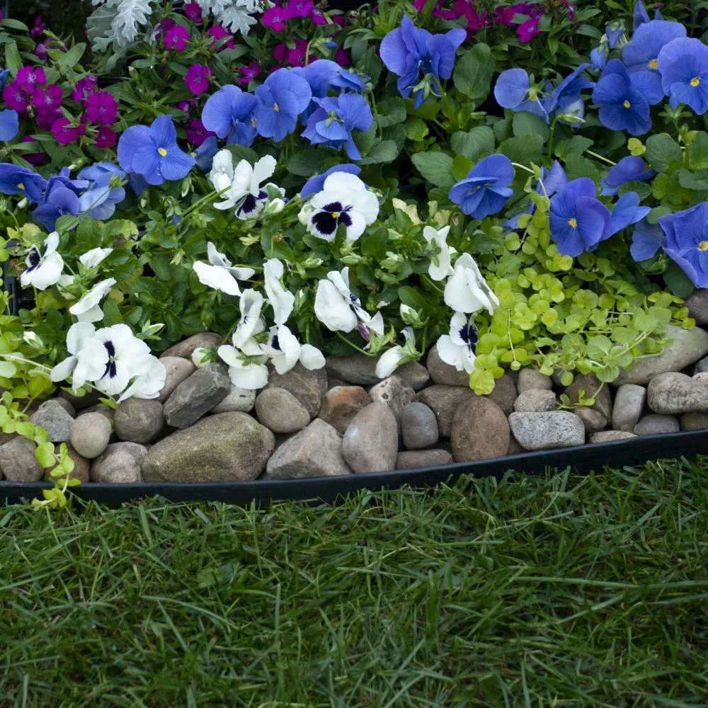 EasyFlex Heavy Duty No-Dig Landscape Edging Kit Black Landscape edging roll 4 EasyFlex Heavy Duty No-Dig Landscape Edging Kit Black Landscape edging roll - Image 4