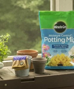Miracle-Gro Soil & Soil Amendments Moisture Control 50-Quart Potting Soil Mix -Landscaping Online Outlet 42708412