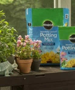 Miracle-Gro Soil & Soil Amendments Moisture Control 50-Quart Potting Soil Mix -Landscaping Online Outlet 42708414